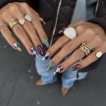 Argyle Kazak Desenli Tırnaklar, Kışa Girmek İçin En Sıcak Manikür Trendi