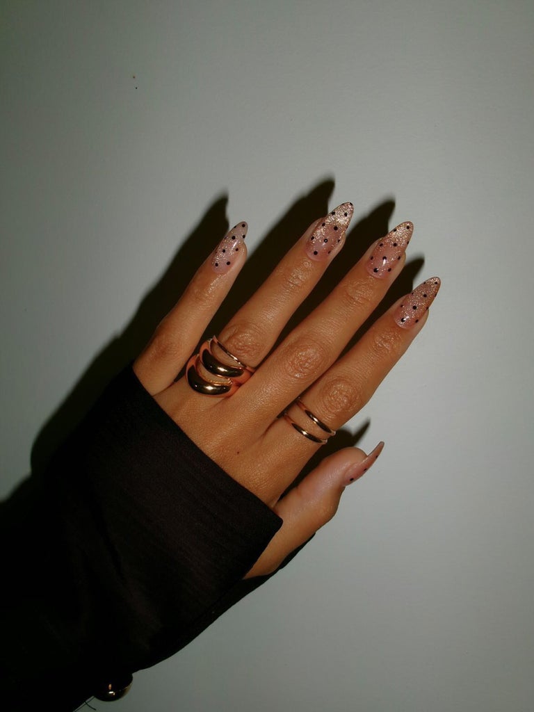 Cranberry Chrome'dan Snowglobe Cat Eye'a: Denemeniz Gereken 17 Kış Tırnak Trendi